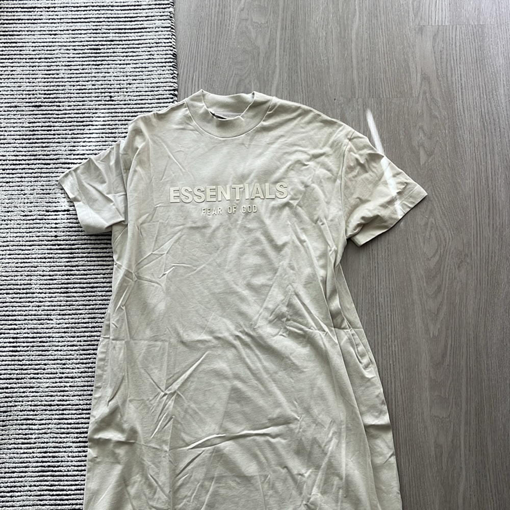 ESSENTIALS t-shirt dress - Picture 3 of 6